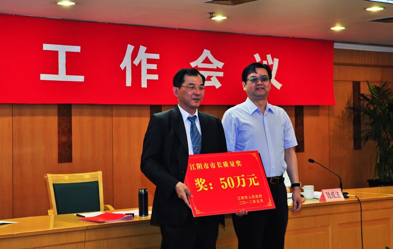 e84cfbdad82f286cf6002ebb07460767